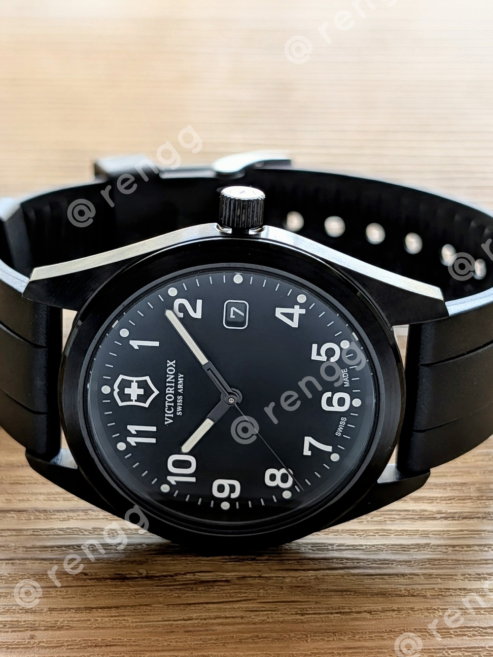 40mm Slim Victorinox Garrison Black Men's Watch Sleek Design 8.5mm Thickness